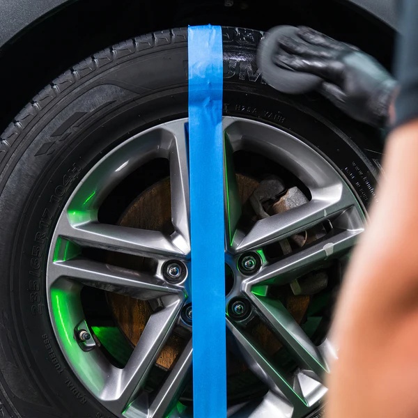 turtle-wax-tyre-shine-hybrid-solution.webp